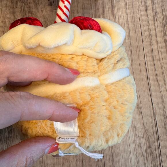 Jellycat Teapot and Pastry Set NWT Set of 4 Birthday Cake Strawberry Lemon - Picture 7 of 10